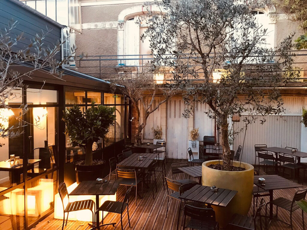 RESTOS/BARS PROCHE CAMPUS